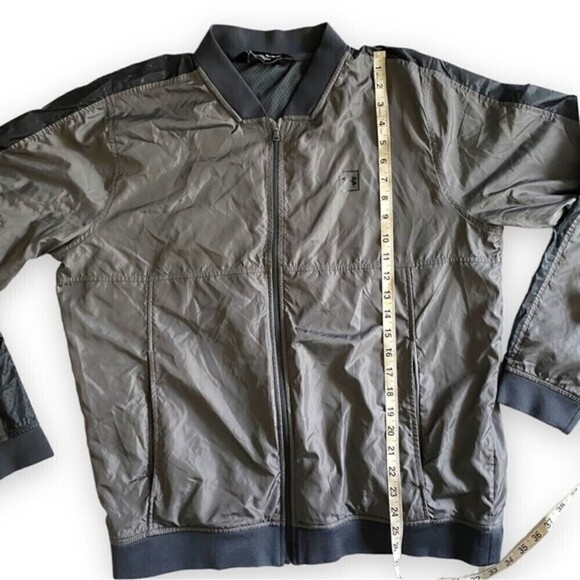 Under Armour-Men's Sport Style Wind Bomber Jacket- Full ZiP Windbreaker - Picture 5 of 12